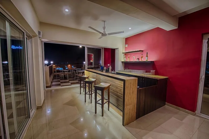 Панаджи: SinQ Suites
