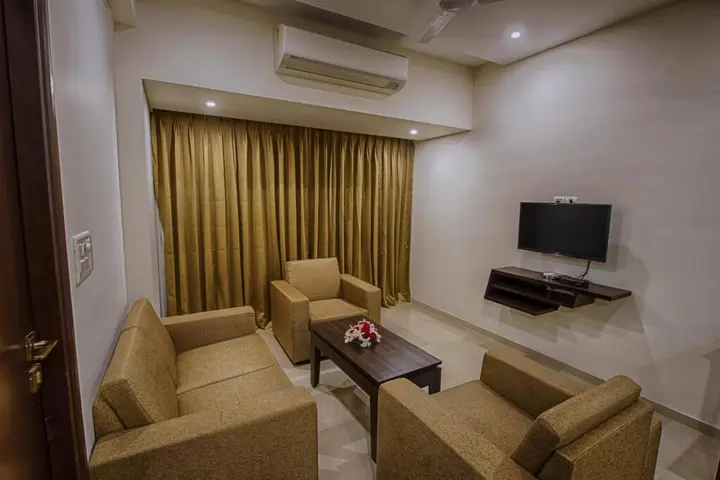 Панаджи: SinQ Suites