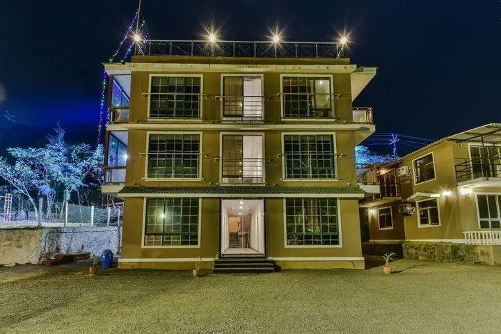 Йесейд: Murud Beach Home Deluxe Building