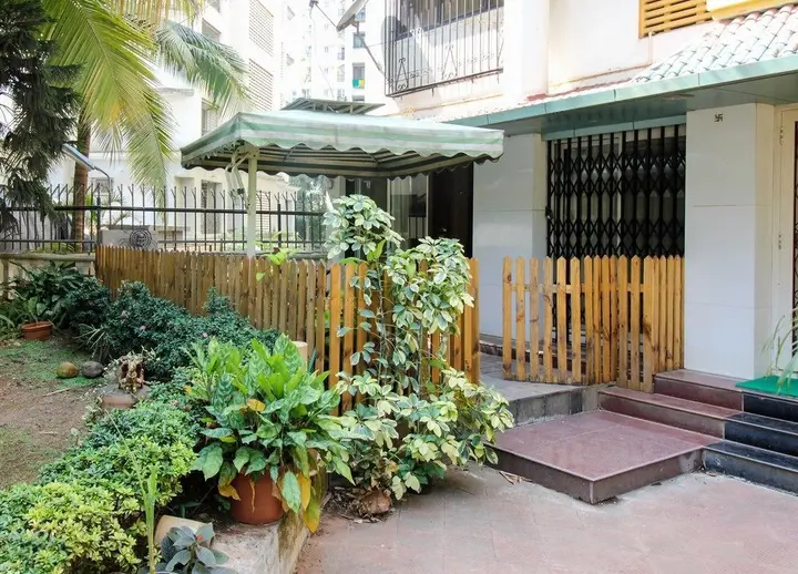 Мумбаи: FabHotel Swamini Niwas Malad East