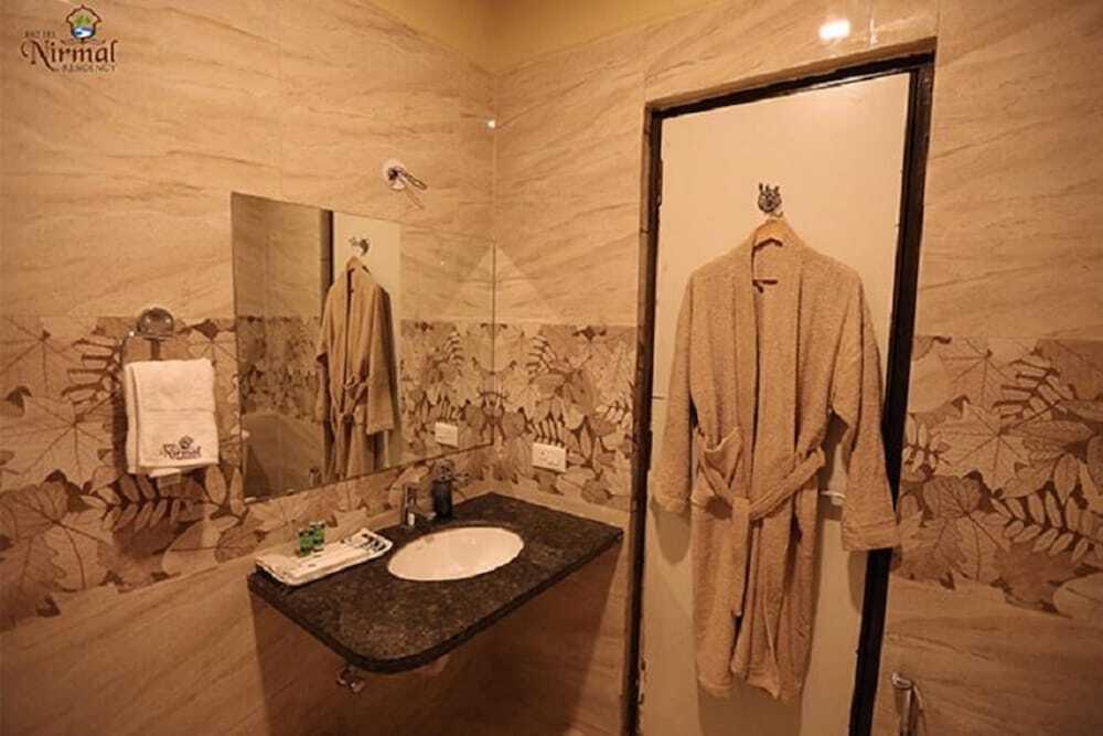 Бхопал: Hotel Nirmal Residency