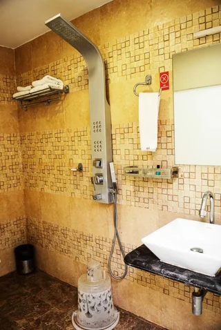 Мумбаи: Hotel Elite Continental - Airport Road Andheri