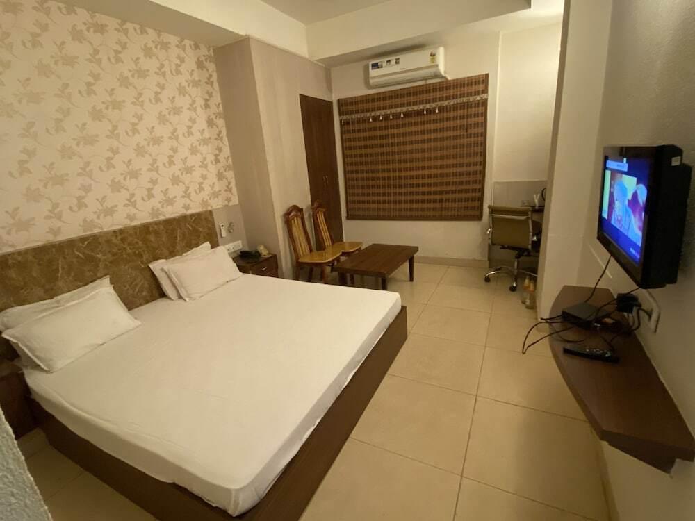Бхилвара: The Palm Resort