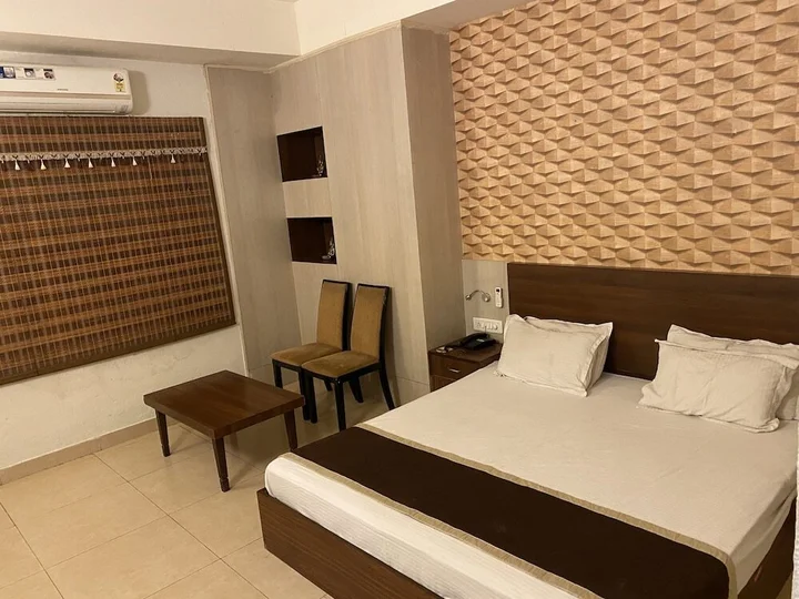 Бхилвара: The Palm Resort