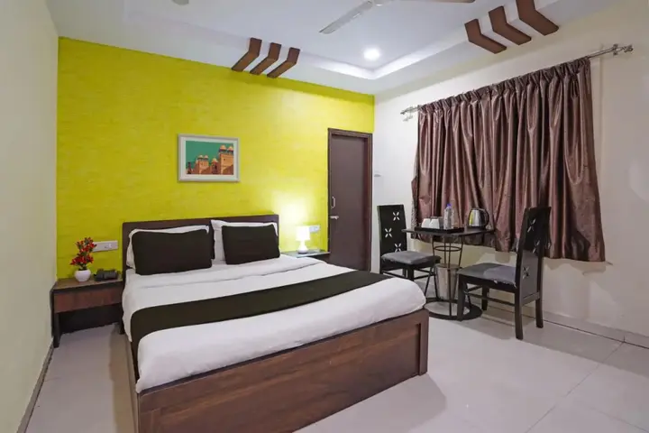 Ахмедабад: Poonam Palace Hotel