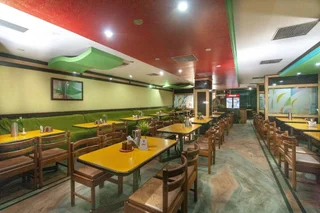 Тирупати: Hotel Gayathri Grand by OYO Rooms