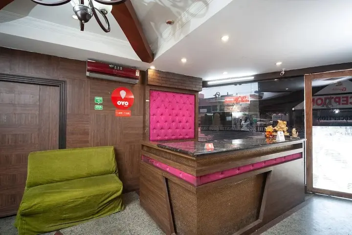 Тирупати: Hotel Gayathri Grand by OYO Rooms