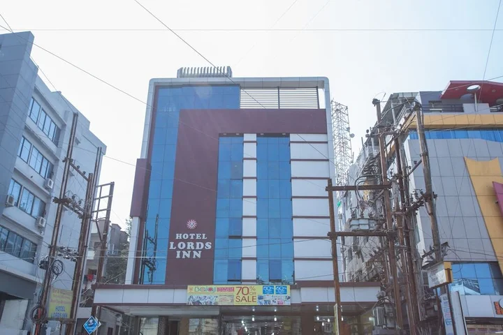 Индаур: OYO 5738 Hotel Lords Inn