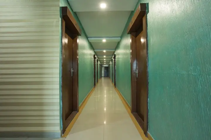 Индаур: OYO 5738 Hotel Lords Inn