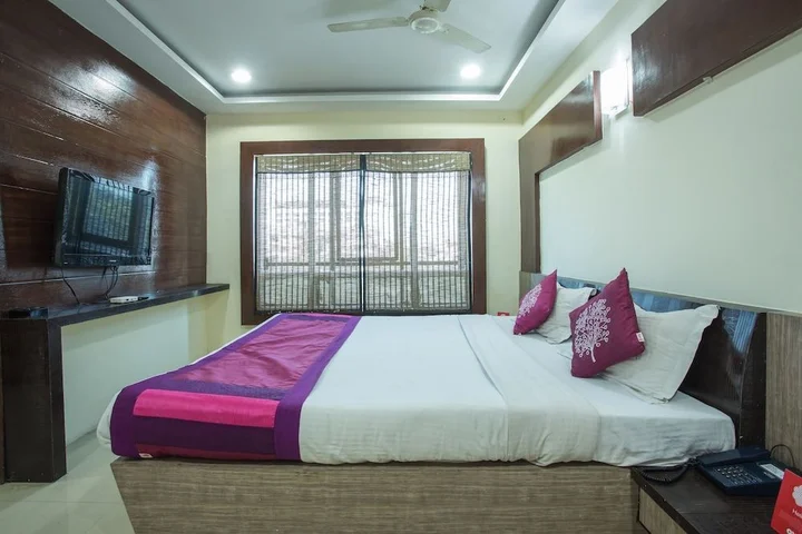Индаур: OYO 5738 Hotel Lords Inn