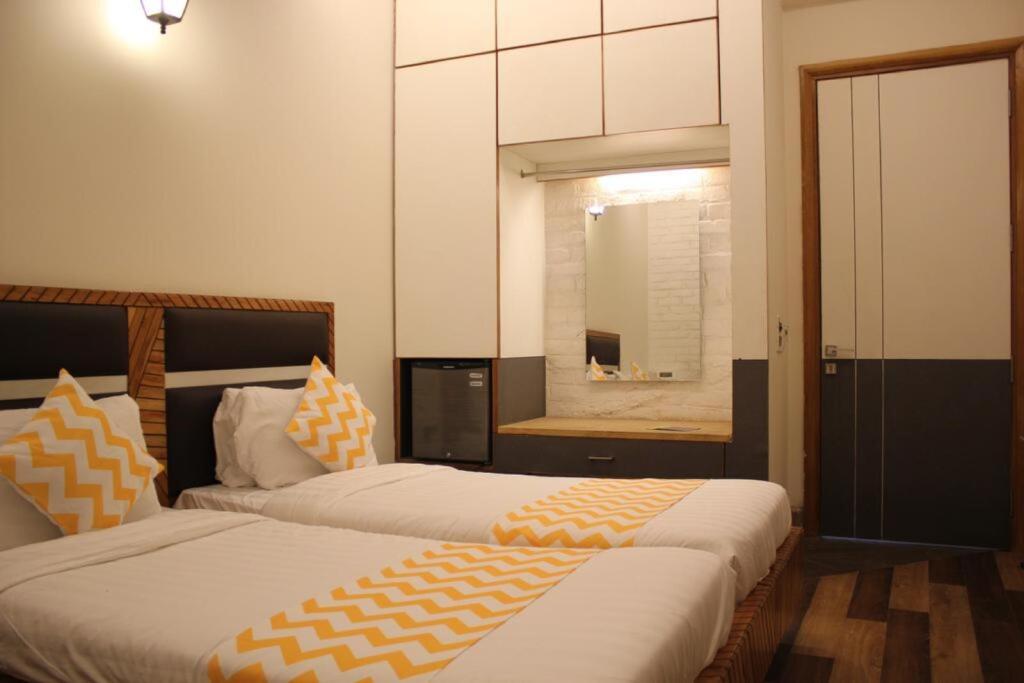 Гуруграм: FabHotel Daffodils Sohna Road