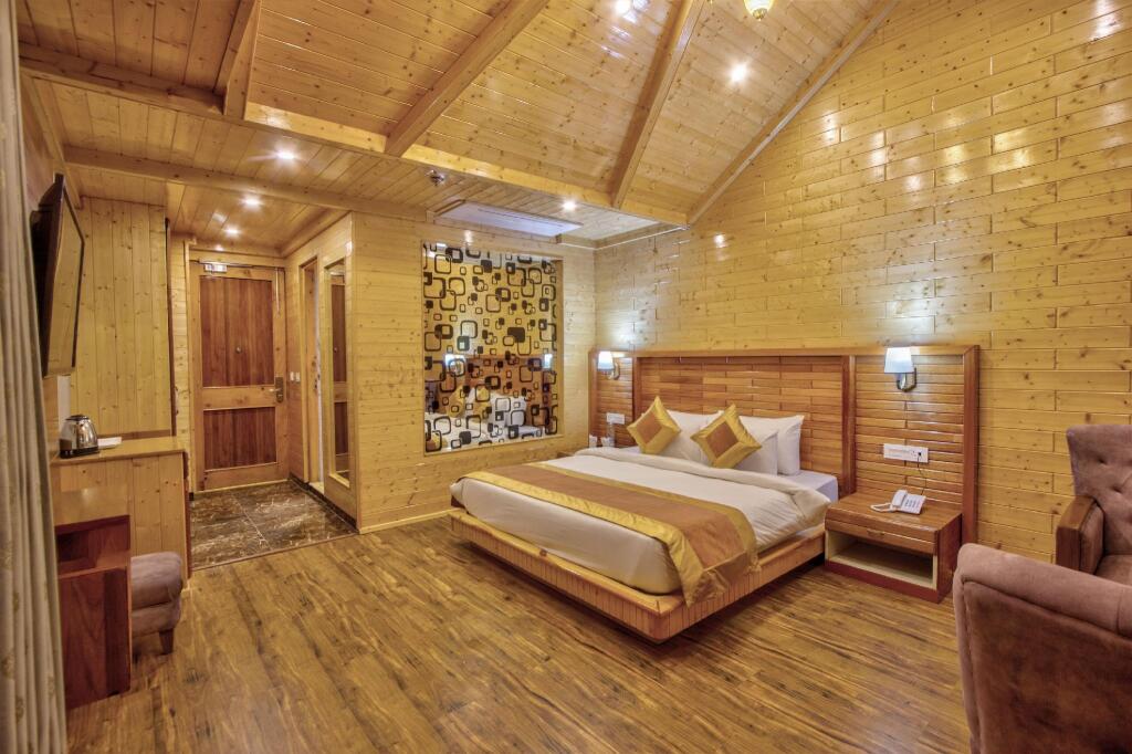 Манали: Snow Peak Retreat