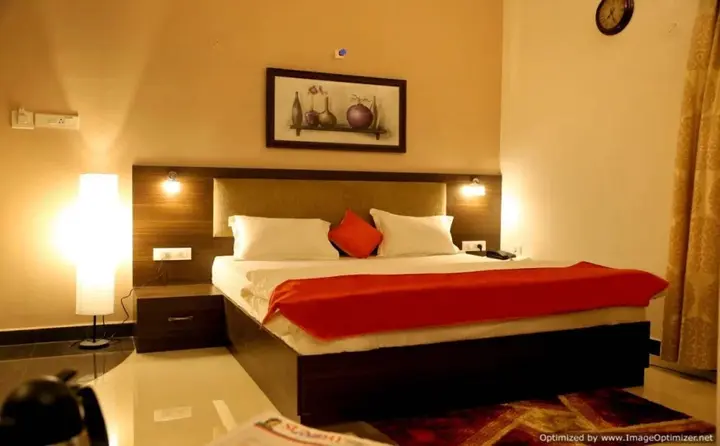Салем: Premier Inn