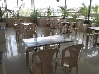 Тхане: Hotel Galaxy's Vaibhav