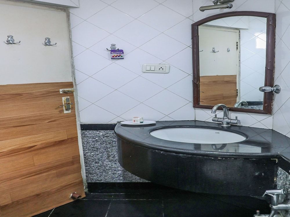 Хидерабад: FabHotel V Hotel Banjara Hills