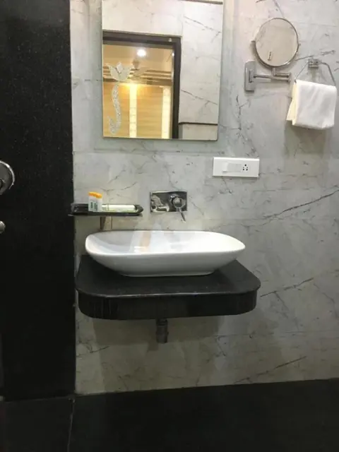 Варанаси: Hotel Ozas Grand