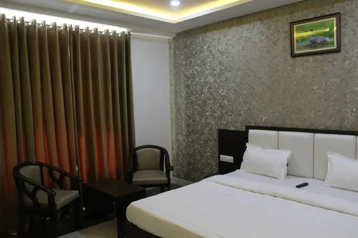 Фатехпур-Сикри: Hotel Celebration