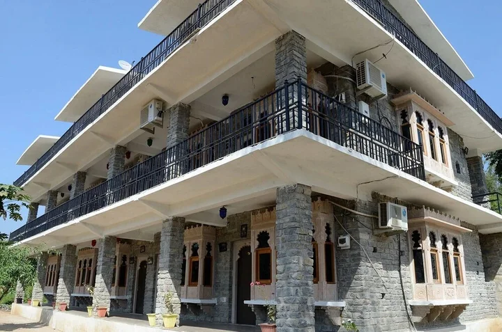 Садри: Sada Nira Resort