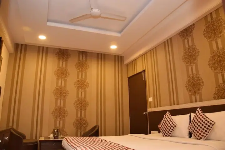 Рева: Jeet Residency