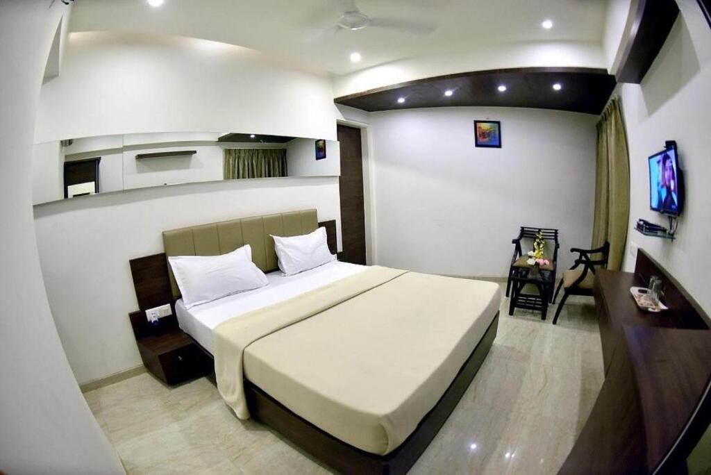 Вадодара: Hotel Skylight