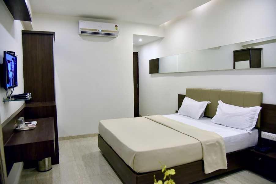Вадодара: Hotel Skylight