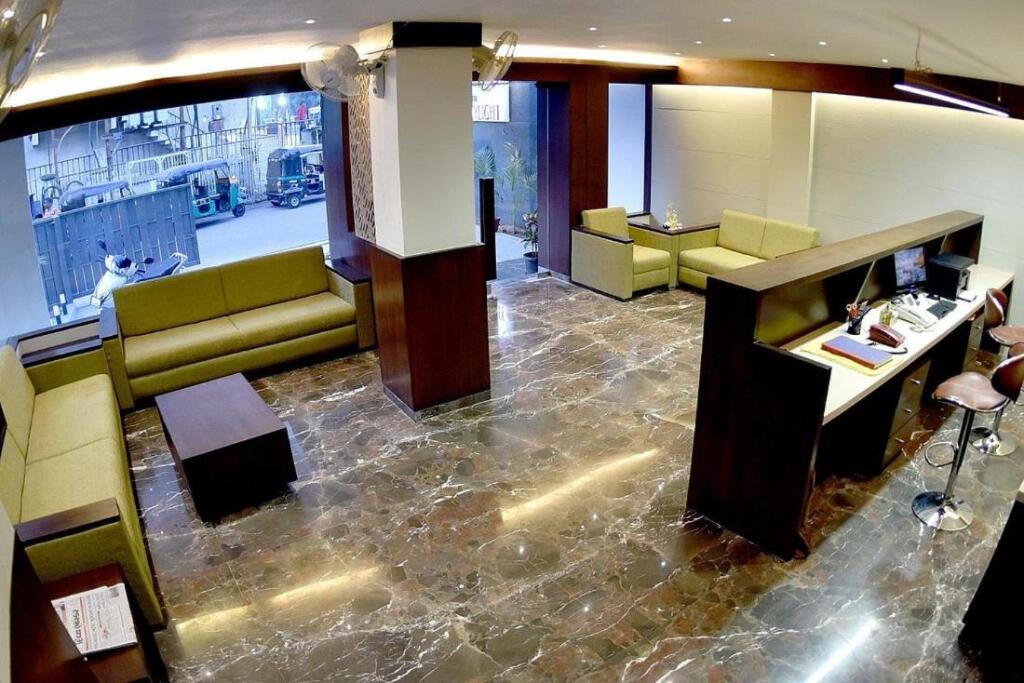 Вадодара: Hotel Skylight