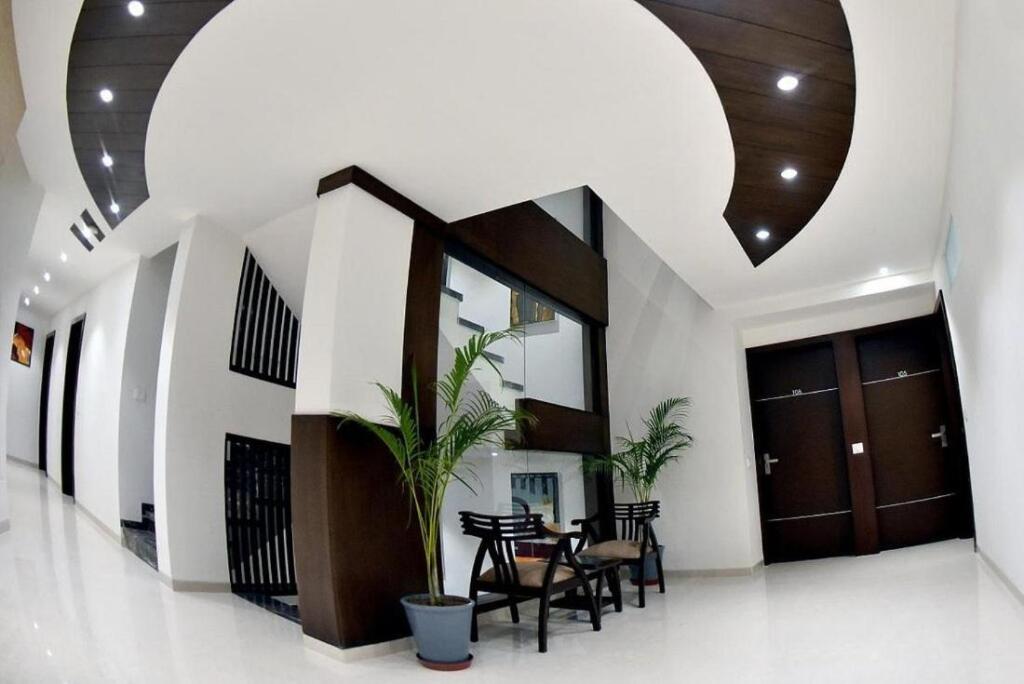 Вадодара: Hotel Skylight