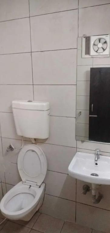 Бхопал: Hotel Pisals