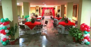 Индаур: Hotel Mangal Regency