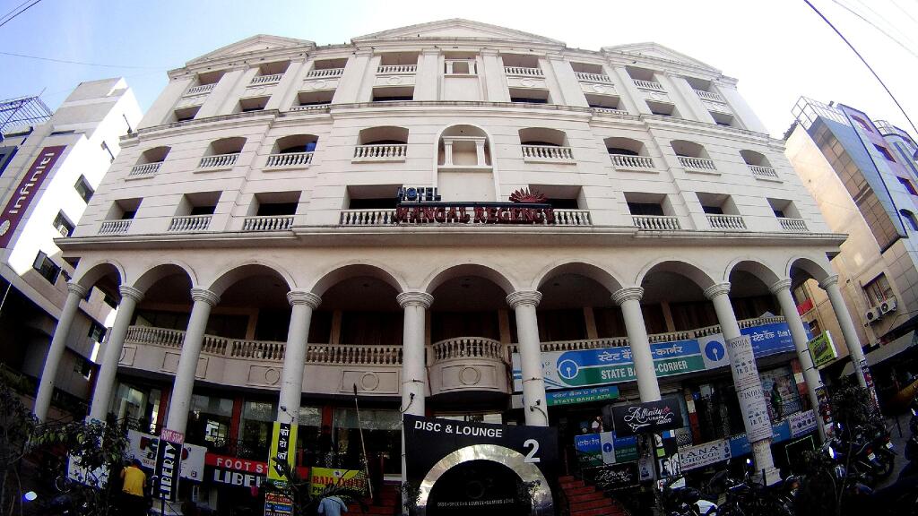 Индаур: Hotel Mangal Regency