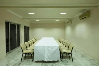 Соманур: Gayathri Hotel