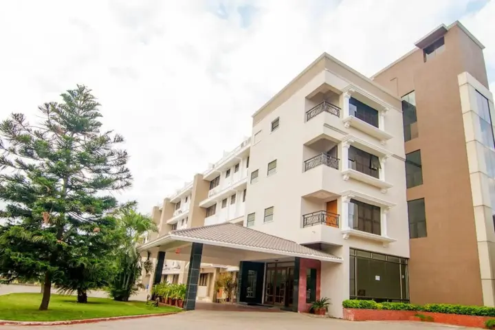 Соманур: Gayathri Hotel