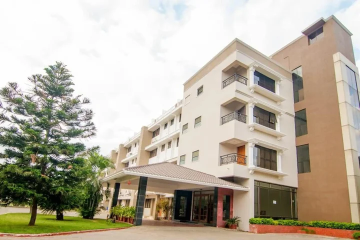 Соманур: Gayathri Hotel