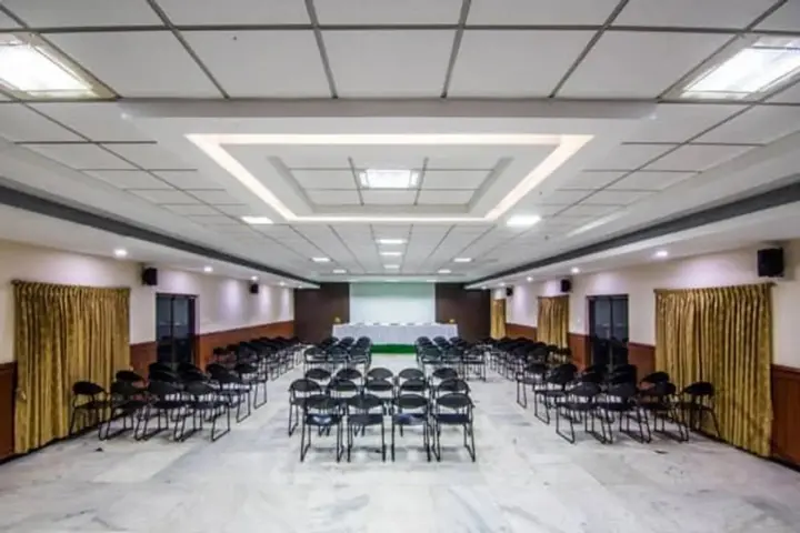 Соманур: Gayathri Hotel