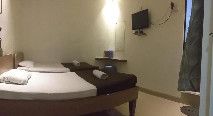 Нандед: Hotel Ashirwad Lodge