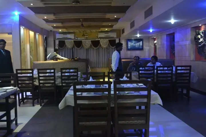 Bilaspur: Hotel Vinayak Palace