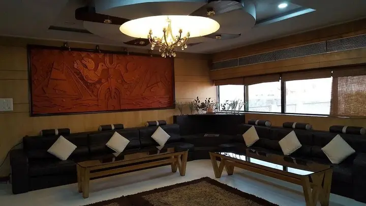 Bilaspur: Hotel Vinayak Palace