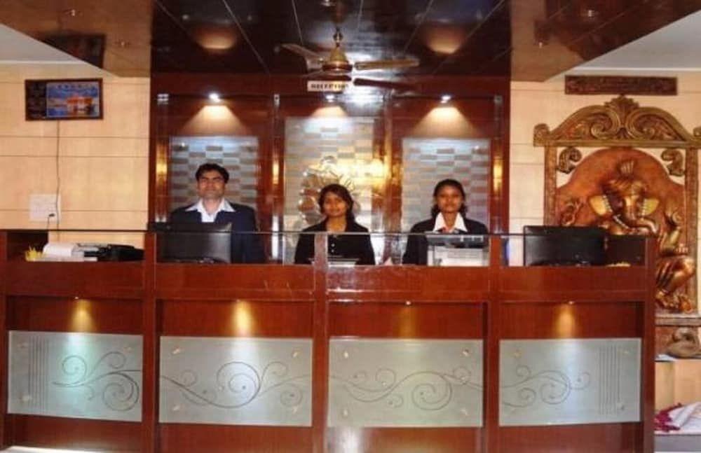 Bilaspur: Hotel Vinayak Palace