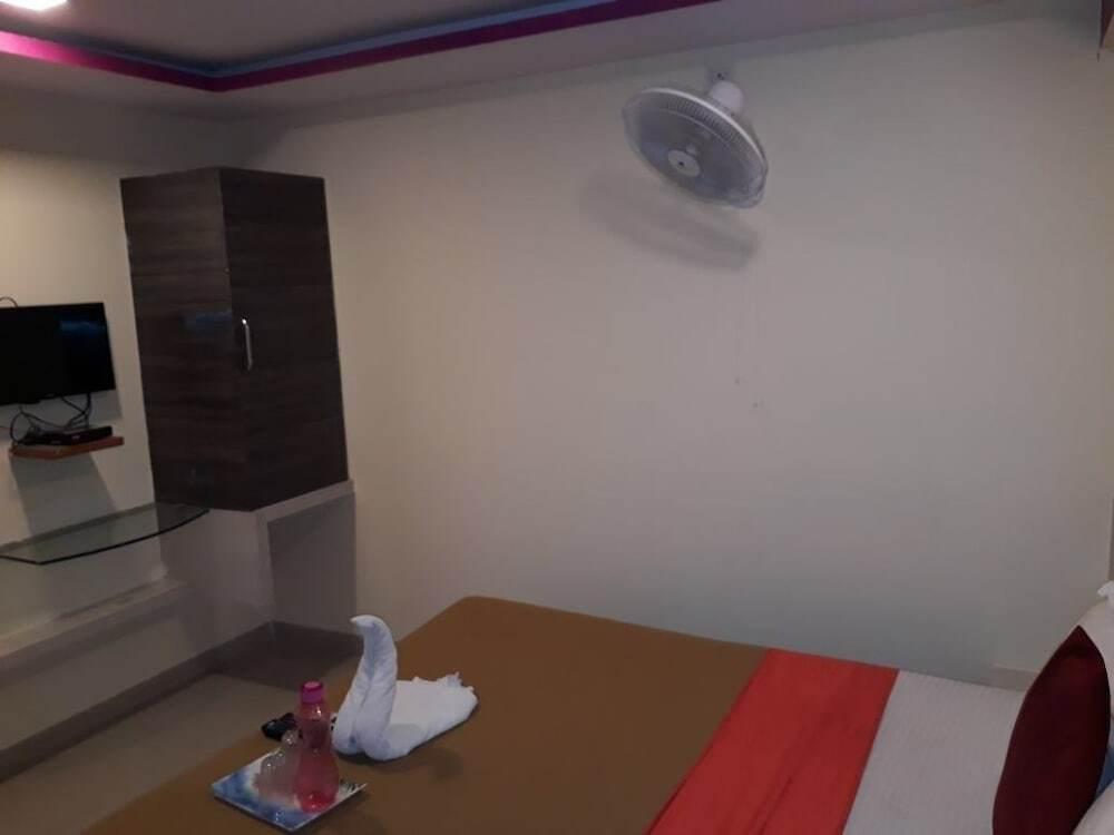 Мумбаи: Hotel Relax Residency
