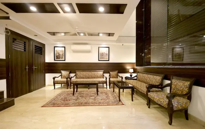 Нью-Дели: Hotel Aiwan-e-Shahi