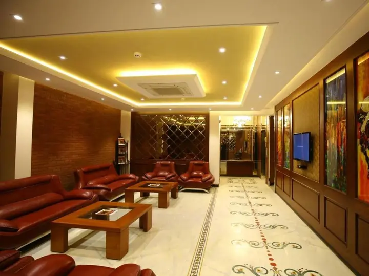 Нью-Дели: The IC's Hotel