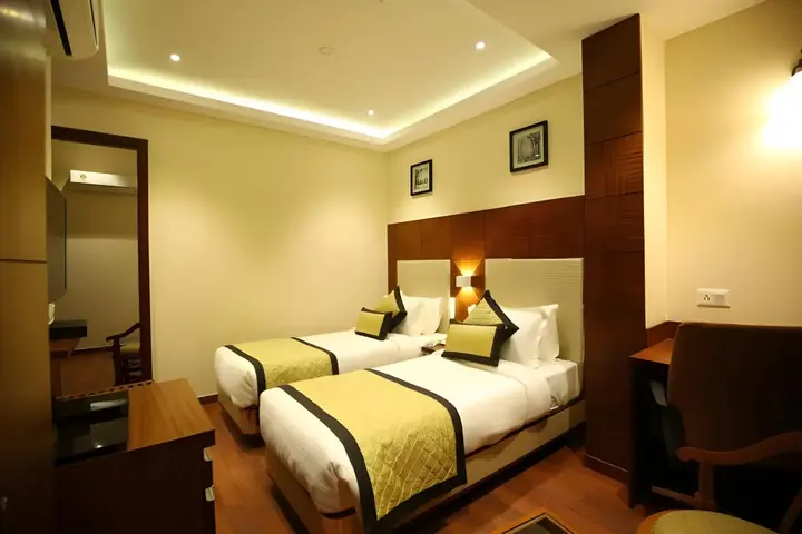 Нью-Дели: The IC's Hotel