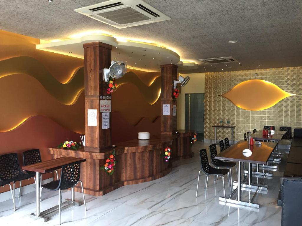 Берхампоре: Hotel Samrat