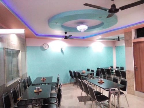 Донгаргарх: Hotel Shubhaarambh