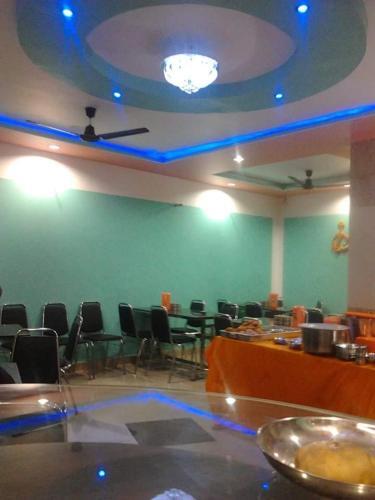 Донгаргарх: Hotel Shubhaarambh