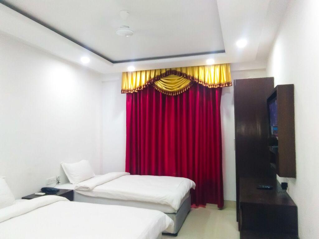 Бодх-Гая: Bodhgaya Seven Inn Hotel n Restaurant