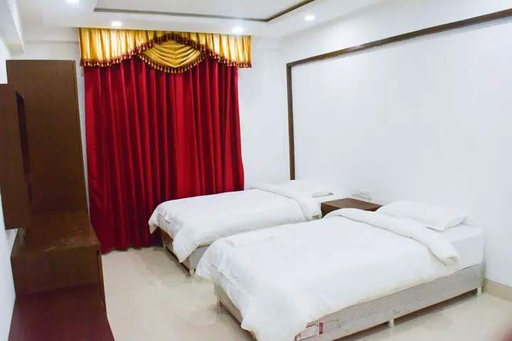 Бодх-Гая: Bodhgaya Seven Inn Hotel n Restaurant