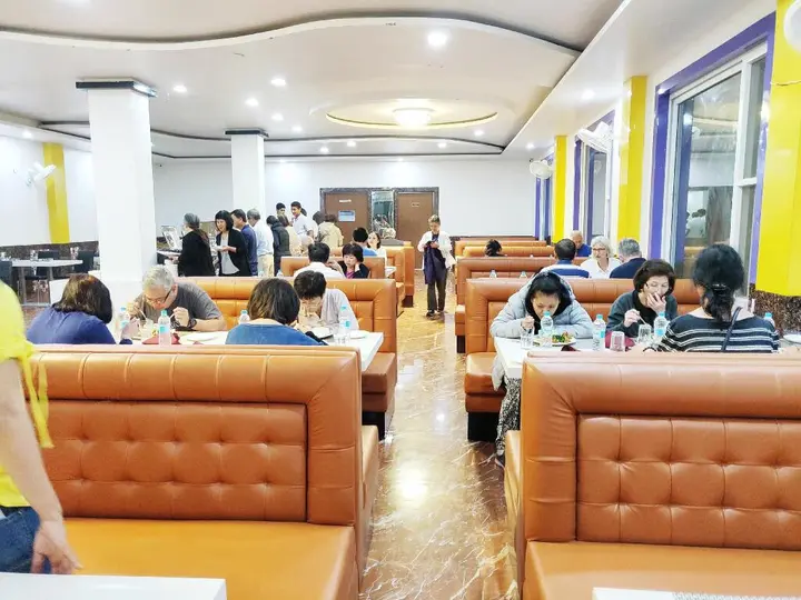 Бодх-Гая: Bodhgaya Seven Inn Hotel n Restaurant