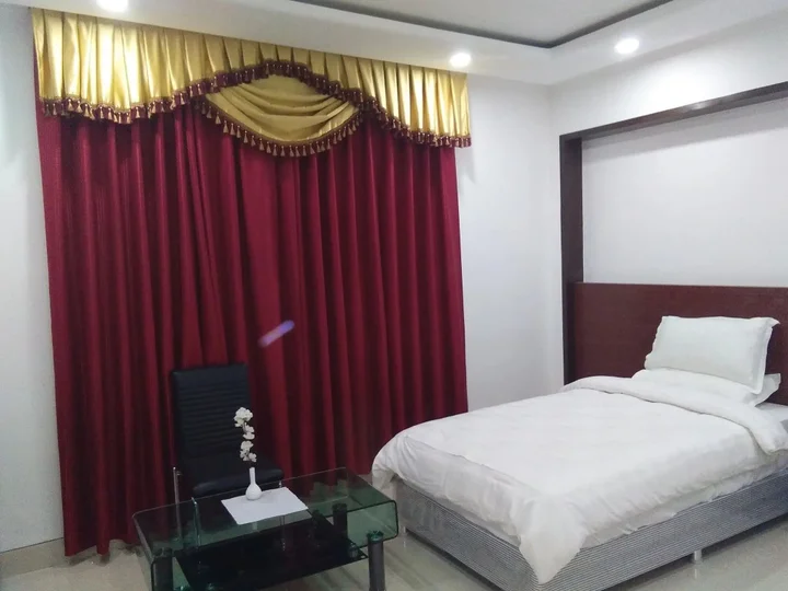 Бодх-Гая: Bodhgaya Seven Inn Hotel n Restaurant