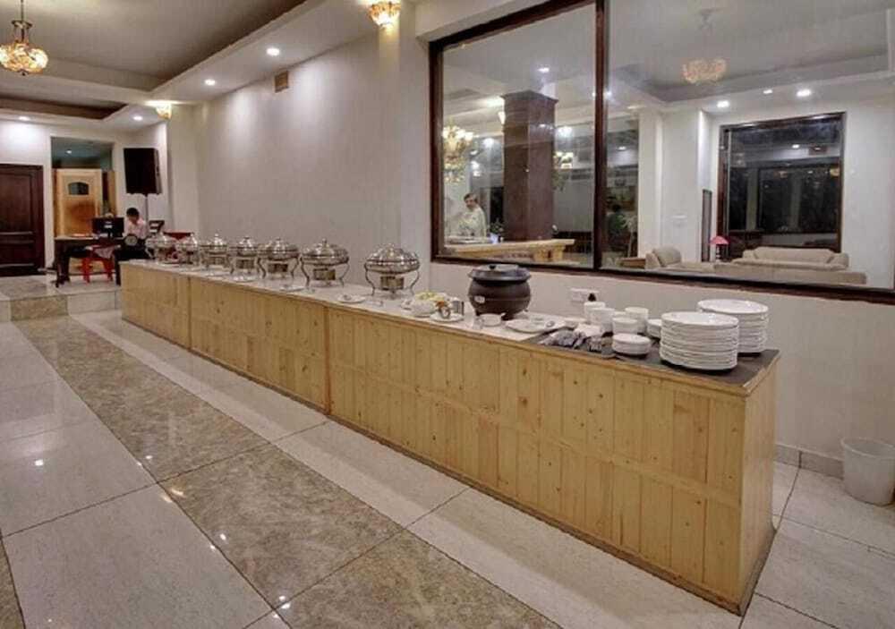 Манали: The Katoch Grand Resort